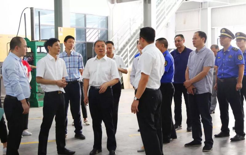 市长朱志杰 副市长徐锴莅临尊龙凯时人生就是搏光学调研工业固废措置试点工作